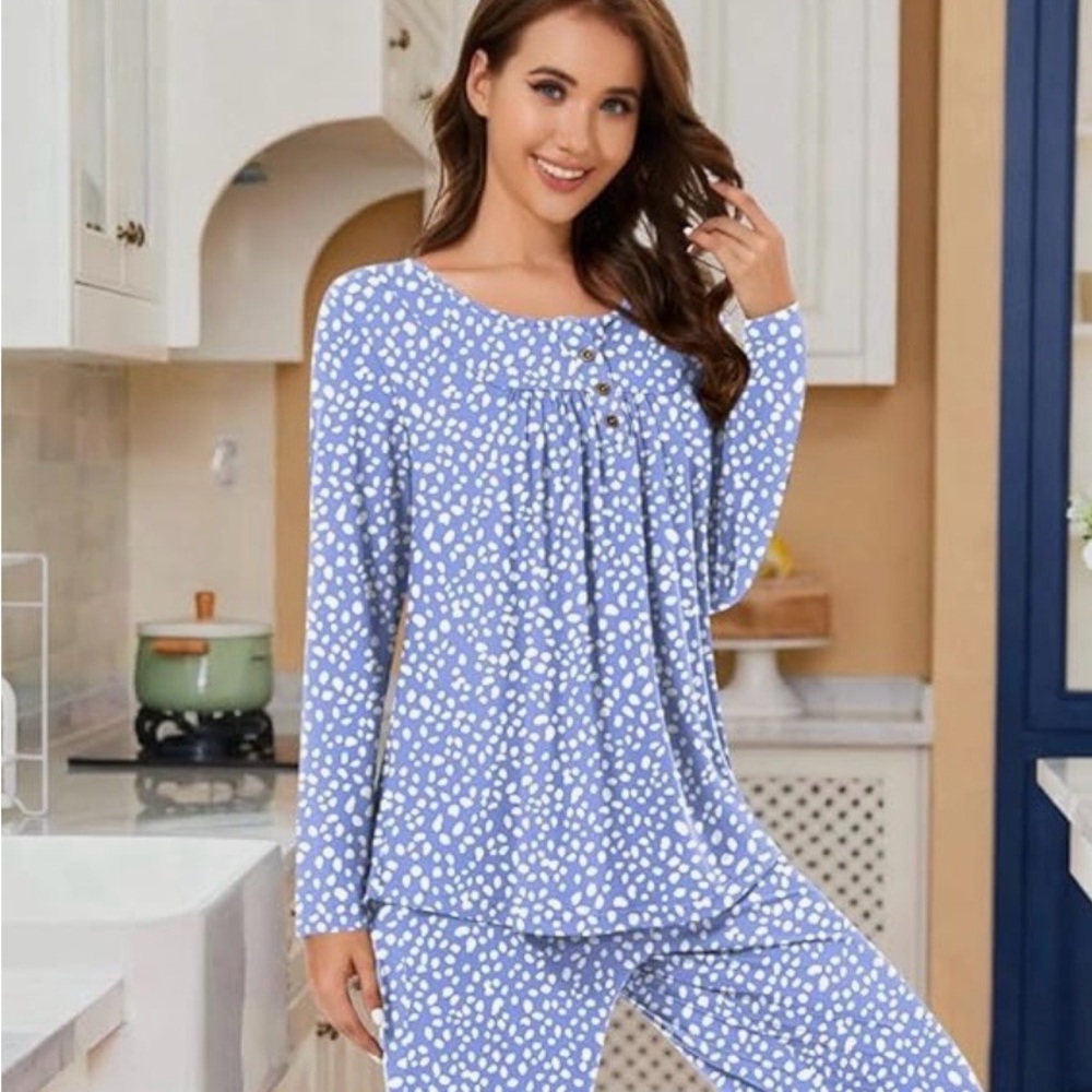 Women's Blue Polka Dot Pajama Set
